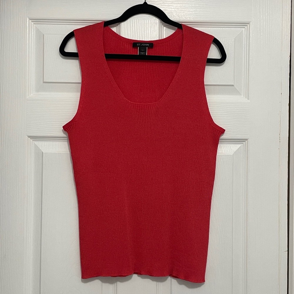 St. John Vibrant Red Knit Top excellent like new condition size large